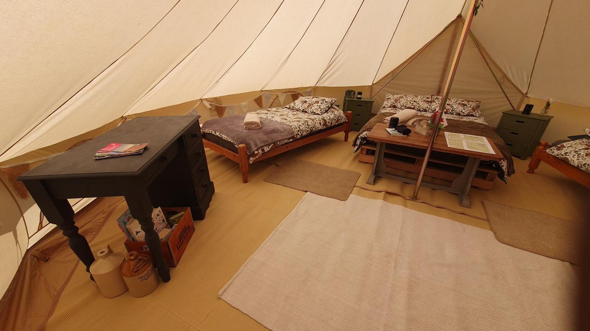 فندق Calon Y Goedwig Glamping لياندوفيري المظهر الخارجي الصورة