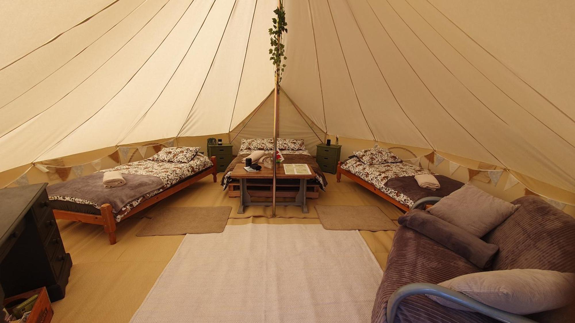 فندق Calon Y Goedwig Glamping لياندوفيري المظهر الخارجي الصورة